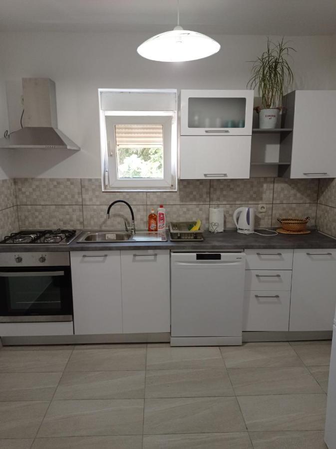 Apartament Apartman Vesna Pag Pag Town Zewnętrze zdjęcie