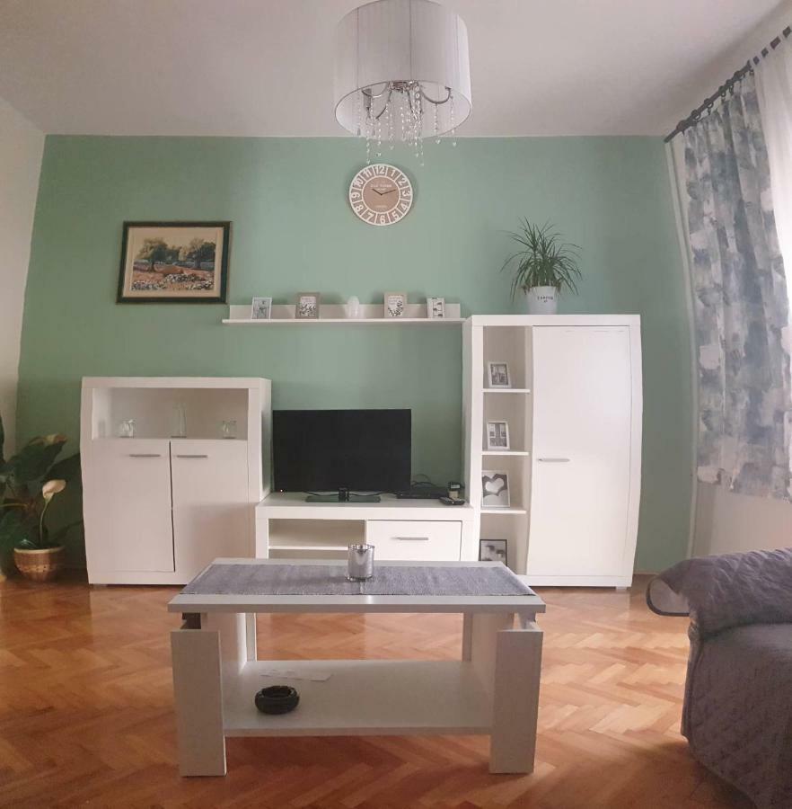 Apartament Apartman Vesna Pag Pag Town Zewnętrze zdjęcie
