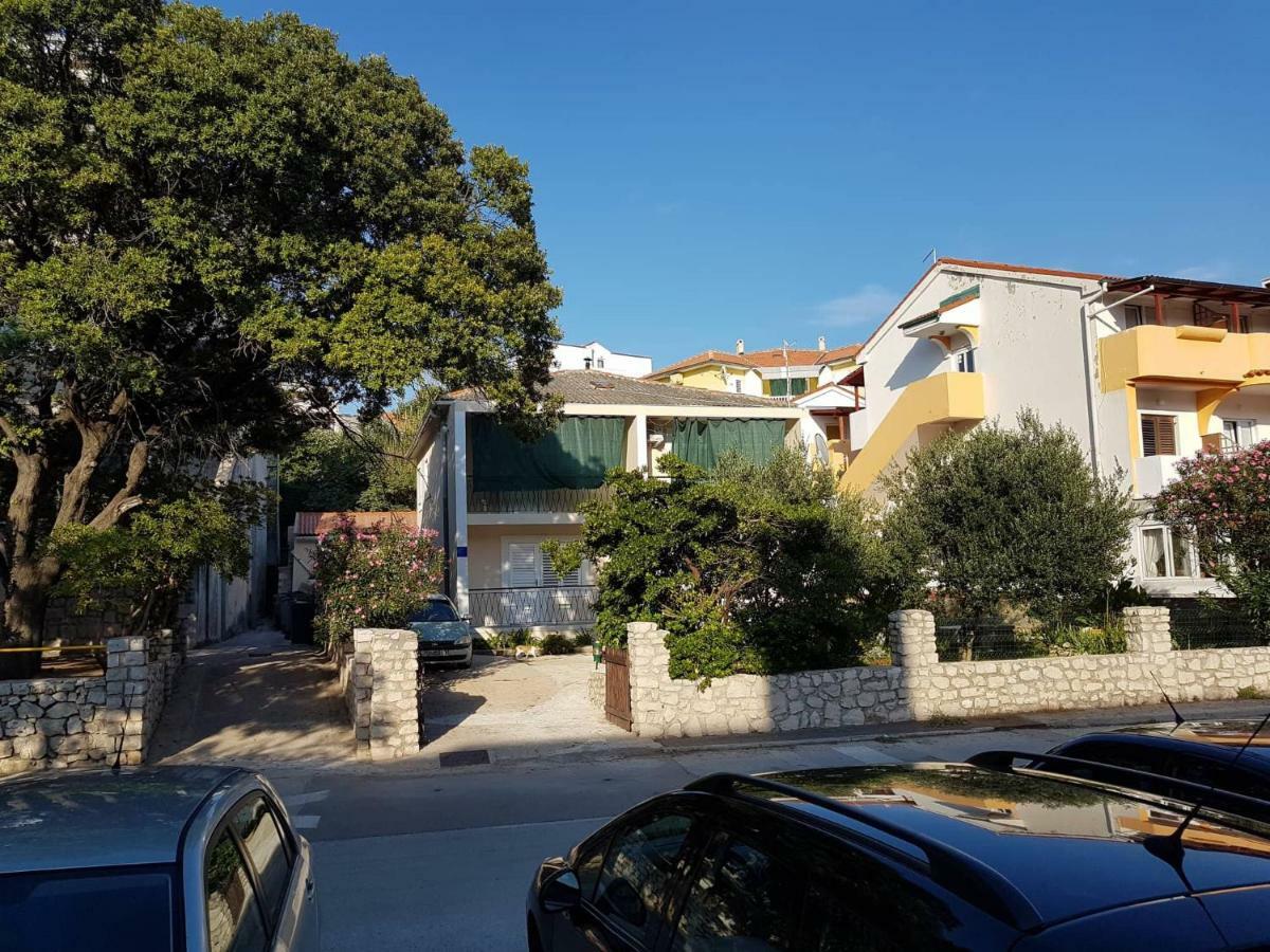 Apartament Apartman Vesna Pag Pag Town Zewnętrze zdjęcie